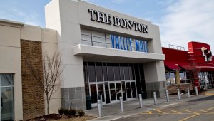 The Bon-Ton Valley Mall Entrance